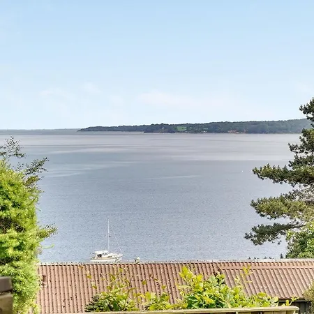 Amazing In With Kitchen Holiday home *