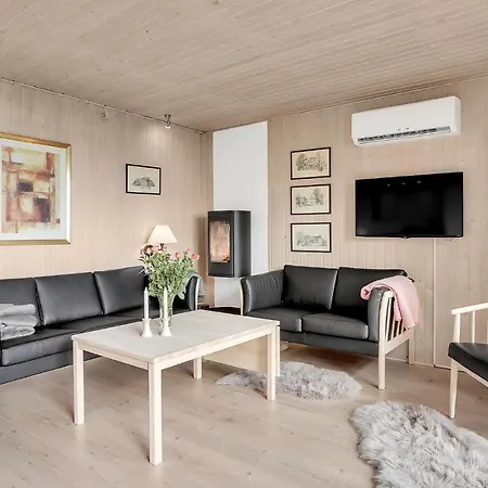 Two-bedroom In Dom wakacyjny *
