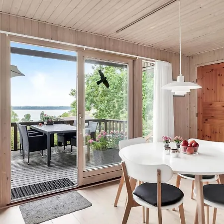Дом отдыха Amazing In With Kitchen